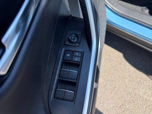 Used 2022 Toyota RAV4 XSE AWD/4WD image 14