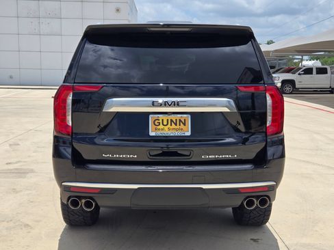 Used 2023 GMC Yukon XL Denali AWD/4WD image 6
