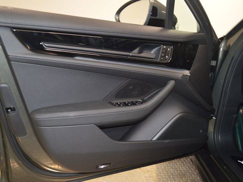 New 2026 Porsche Panamera image 17