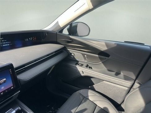 New 2026 Lincoln Nautilus Reserve w/ Jet Appearance Package AWD/4WD image 16