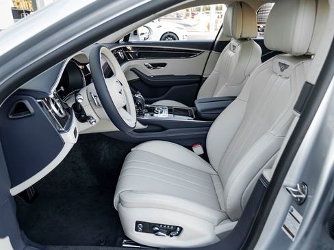 Used 2026 Bentley Flying Spur Plug-In Hybrid AWD/4WD image 18