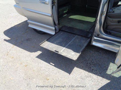 Used 2003 Chrysler Town & Country LX image 26