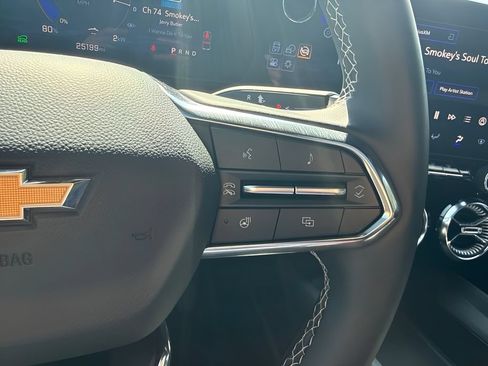 Used 2024 Chevrolet Blazer EV LT AWD/4WD image 18