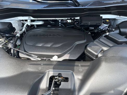 Certified 2025 Honda Ridgeline Black Edition image 22