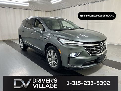 Used 2023 Buick Enclave Essence w/ Experience Buick Package AWD/4WD image 1