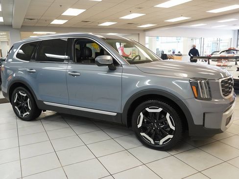 Used 2023 Kia Telluride S w/ S Sunroof Package image 15