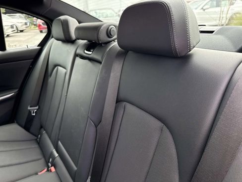 Used 2025 BMW 330i Sedan image 15