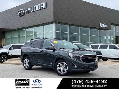 Used 2019 GMC Terrain SLE w/ Driver Convenience Package AWD/4WD image 1