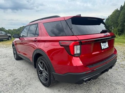 Used 2025 Ford Explorer ST AWD/4WD image 6