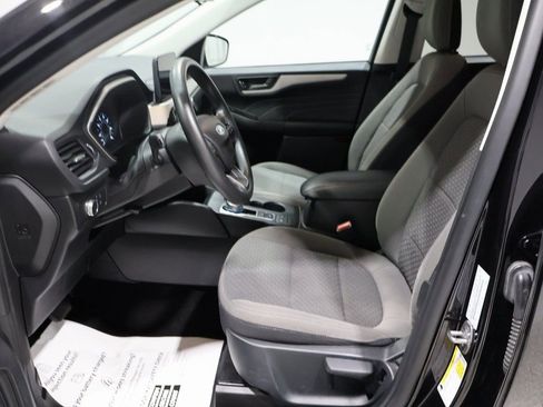 Used 2022 Ford Escape SE image 10