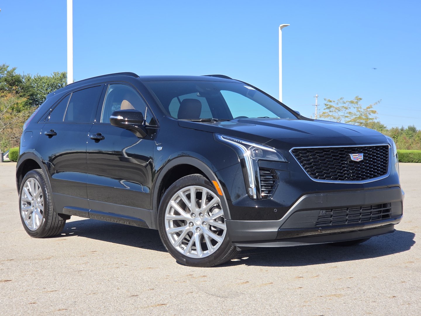 Used 2023 Cadillac XT4 Sport AWD/4WD image 2