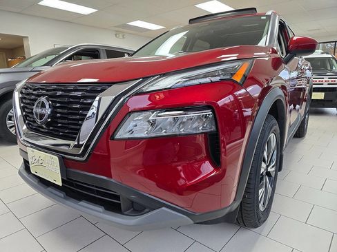 Used 2023 Nissan Rogue SV w/ SV Premium B Package image 7