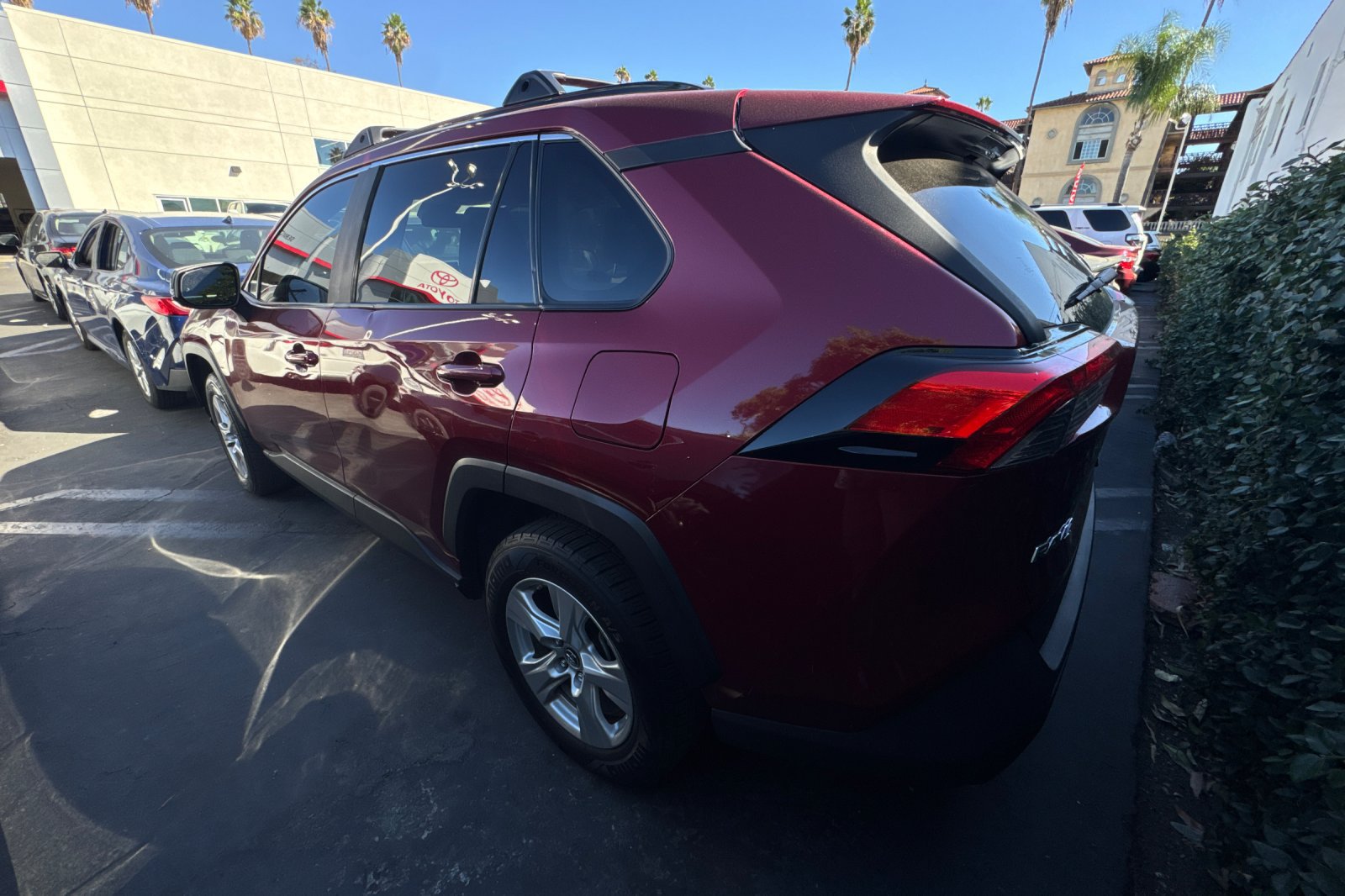 Used 2019 Toyota RAV4 XLE w/ Carpet Mat Package FWD image 6