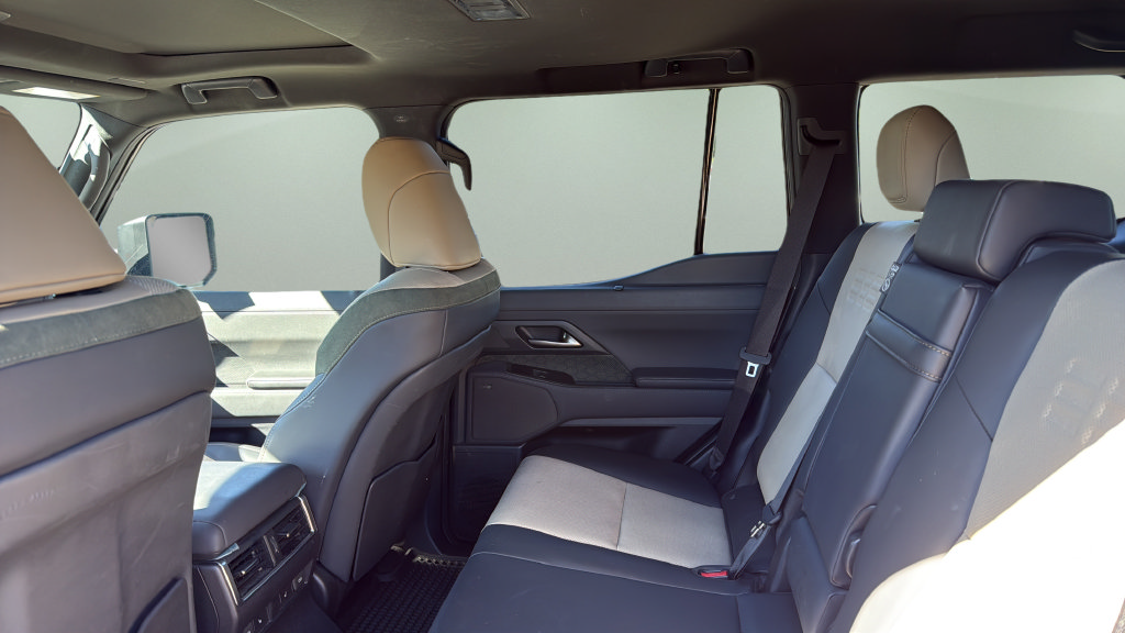 Certified 2024 Lexus GX 550 AWD/4WD image 25