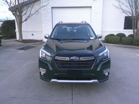 Used 2023 Subaru Forester Touring w/ Popular Package #2 image 5