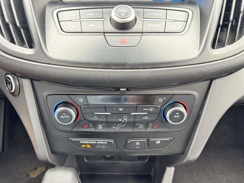 Used 2019 Ford Escape SE FWD image 52