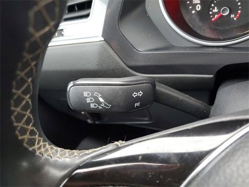 Used 2021 Volkswagen Tiguan SEL image 15