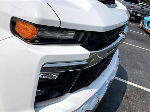 Used 2024 Chevrolet Silverado 2500 LT AWD/4WD image 33