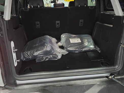 Used 2024 Ford Bronco Wildtrak image 18