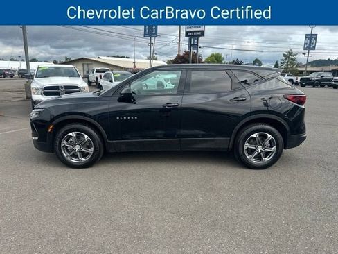 Used 2025 Chevrolet Blazer LT AWD/4WD image 3