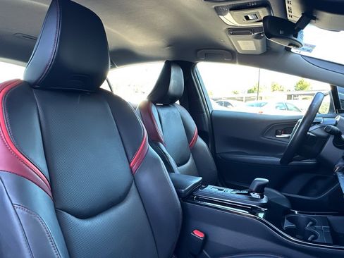 Used 2024 Toyota Prius Prime XSE Premium image 30