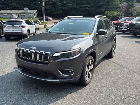 Used 2019 Jeep Cherokee Limited w/ Luxury Group AWD/4WD image 2