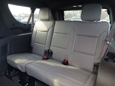 Used 2023 GMC Yukon XL SLT image 29