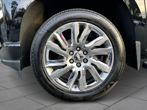 Used 2019 Chevrolet Silverado 1500 High Country w/ High Country Premium Package image 19