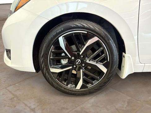 New 2025 Nissan Versa SR image 27