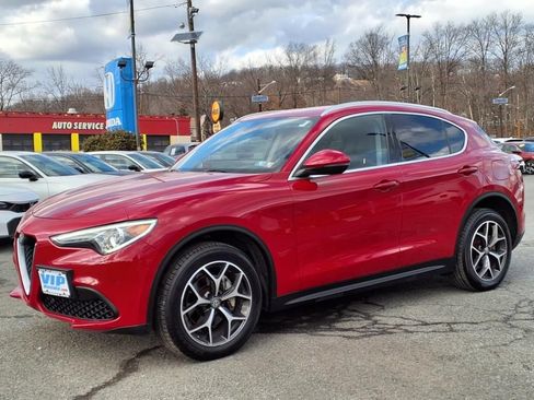 Used 2019 Alfa Romeo Stelvio Ti AWD/4WD image 3