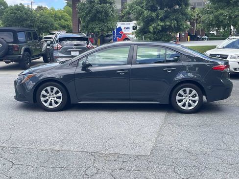 Used 2023 Toyota Corolla LE FWD image 2