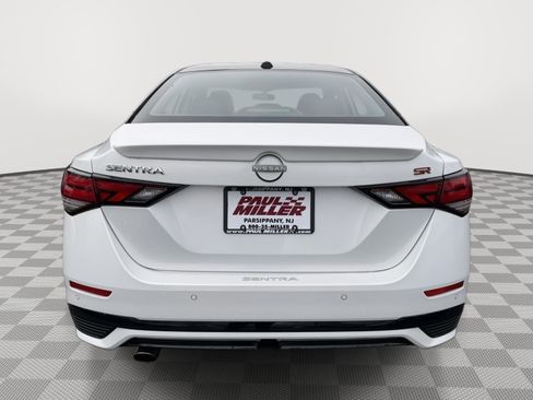 Used 2025 Nissan Sentra SR w/ SR Premium Package image 5