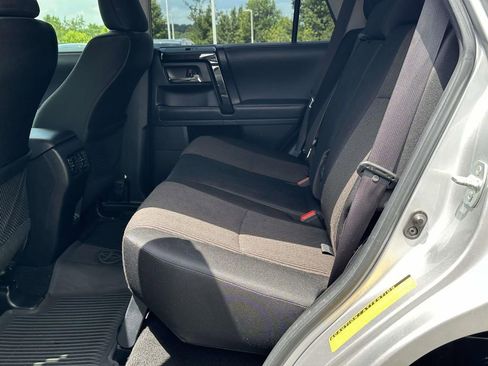 Used 2020 Toyota 4Runner TRD Off-Road AWD/4WD image 9