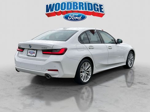 Used 2023 BMW 330i xDrive Sedan w/ Premium Package image 4