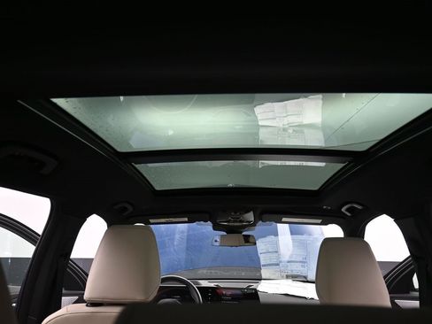 New 2025 BMW X1 xDrive28i w/ Premium Package image 19