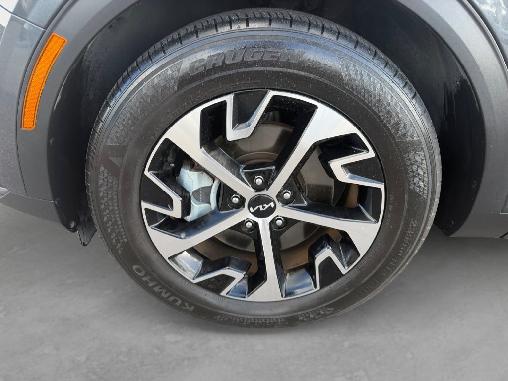 Certified 2024 Kia Sportage EX FWD image 9