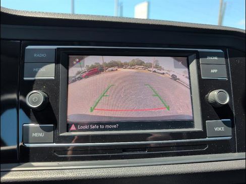 Used 2022 Volkswagen Jetta SE FWD image 20