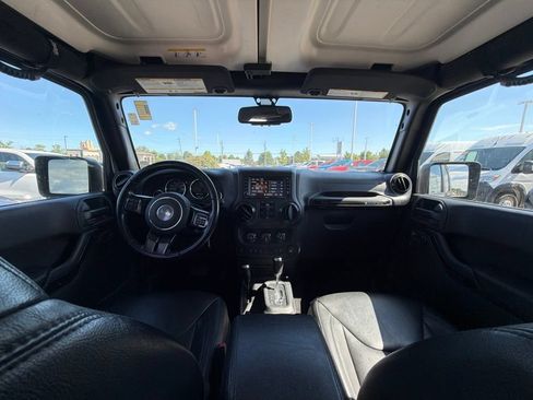 Used 2017 Jeep Wrangler Unlimited Sahara AWD/4WD image 14