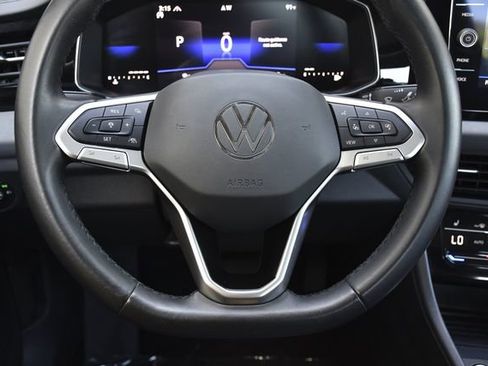 Used 2025 Volkswagen Jetta SE FWD image 7