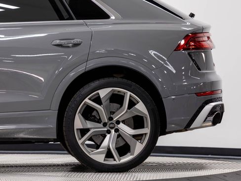 Used 2024 Audi RS Q8 w/ Executive Package AWD/4WD image 12