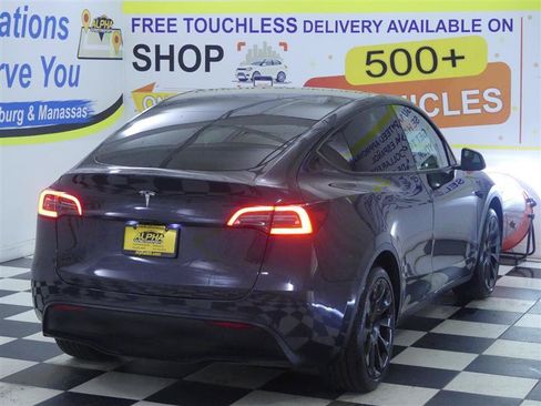 Used 2024 Tesla Model Y Long Range AWD/4WD image 7