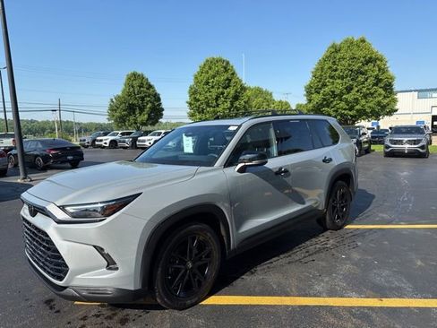 Used 2025 Toyota Grand Highlander AWD Hybrid image 3