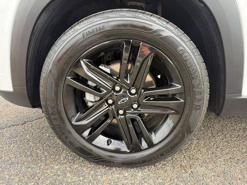 Certified 2024 Chevrolet Trax ACTIV FWD image 9
