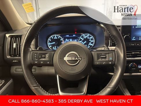 Certified 2023 Nissan Pathfinder SL image 16