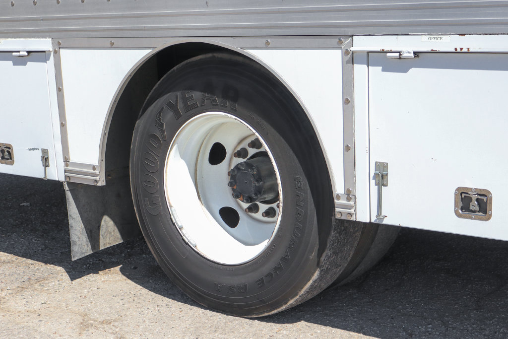 Used 2019 Ford F650 2WD Crew Cab Super Duty image 45