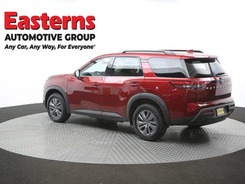 Used 2025 Nissan Pathfinder SV FWD image 63