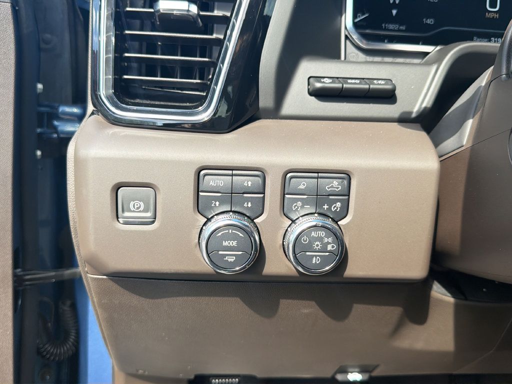 Used 2025 GMC Sierra 1500 Denali w/ Denali Reserve Package AWD/4WD image 42