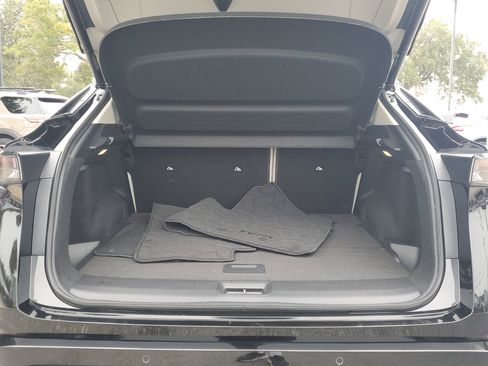 Used 2023 Nissan Ariya FWD image 10