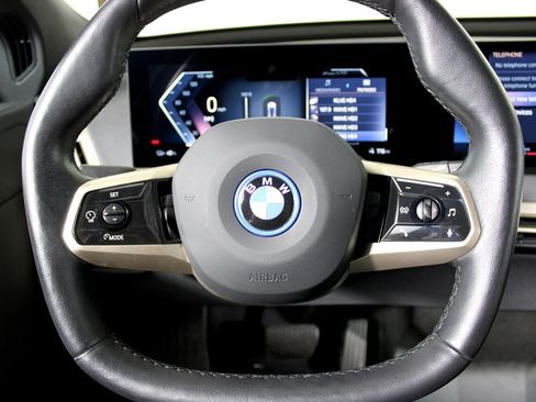Used 2023 BMW iX xDrive50 w/ Sport Package image 7