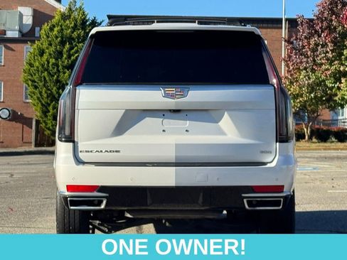 Used 2022 Cadillac Escalade ESV Premium Luxury image 7